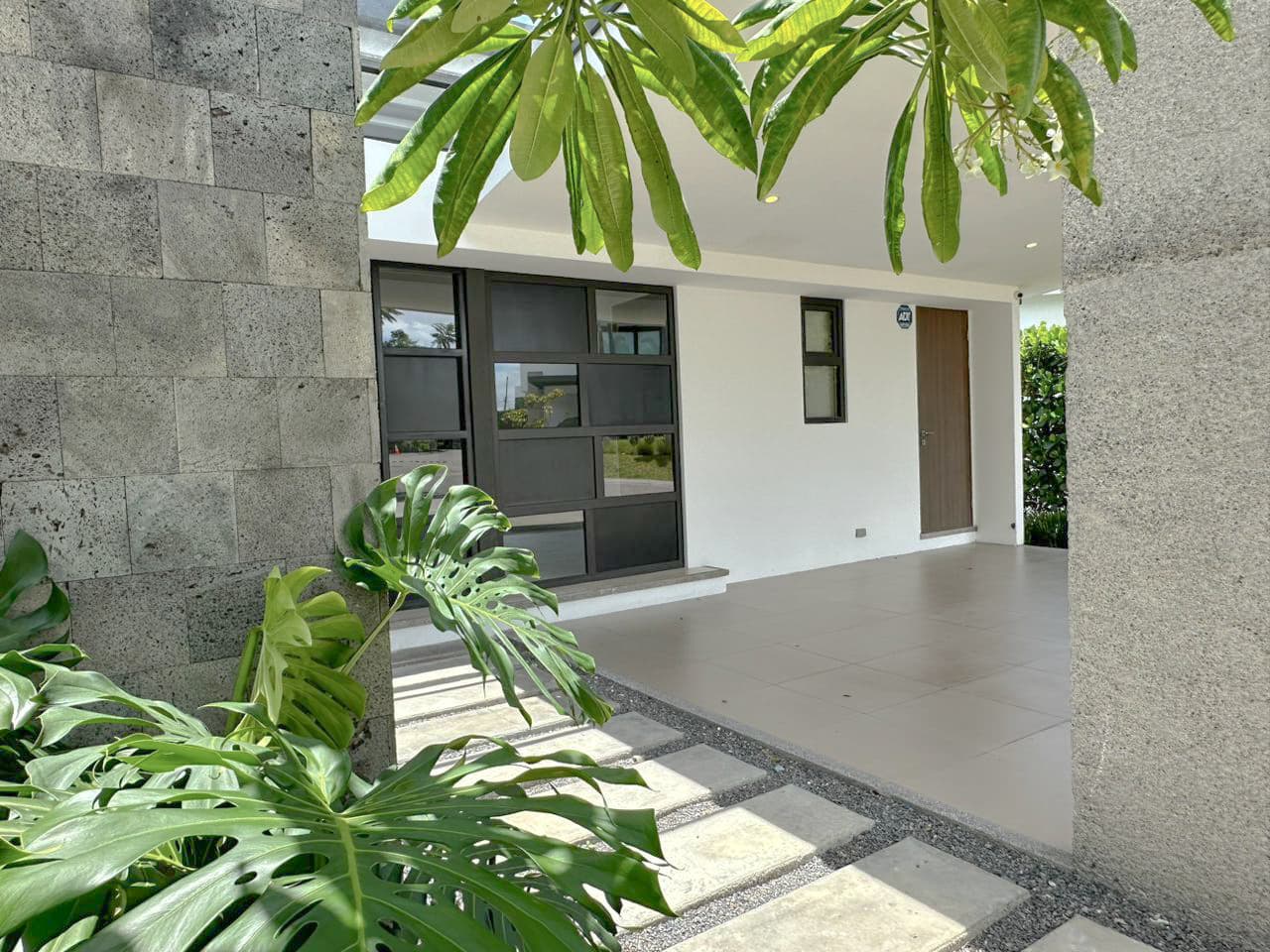 Rental and Sale of modern loft-style house in Escazú, Laureles, Costa Rica