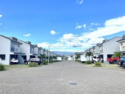 Town House en condominio Rio Palma, Escazú